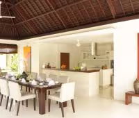 Villa Asante, Comedor y cocina