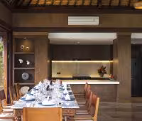 Villa Bangkuang, Restaurants und Küche